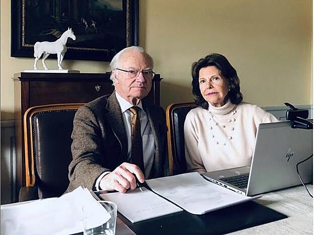 Los reyes Carlos Gustavo y Silvia.