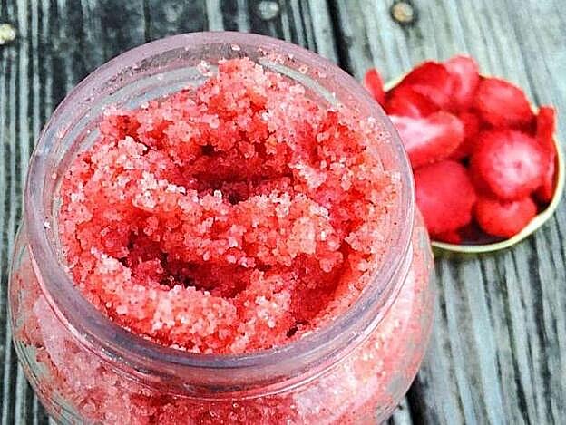 Exfoliación con fresas, ¿hay algo más delicioso?