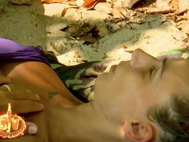 Fani completamente ida tras sufrir un ataque de nervios en 'Supervivientes'.