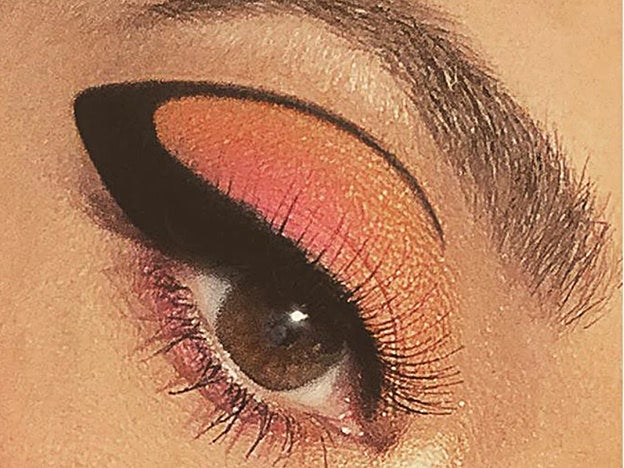 El maquillaje de ojos inspirado en Aries es uno de los más difíciles de clonar.