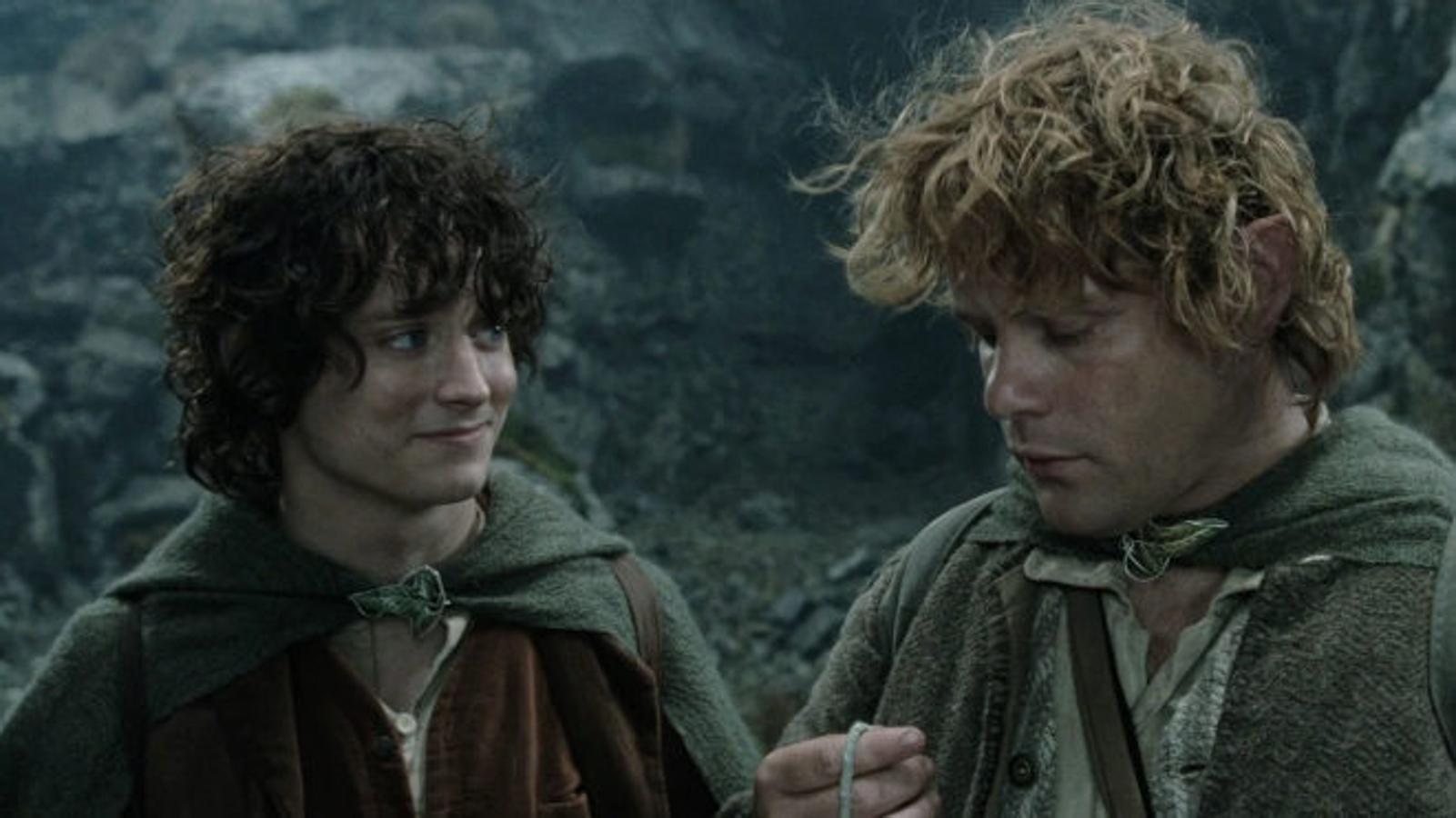 La trilogía de El Señor de los Anillos es una de las obras maestras del cine de fantasía y ficción. Son películas largas e intensas pero que merece la pena ver una y otra vez.