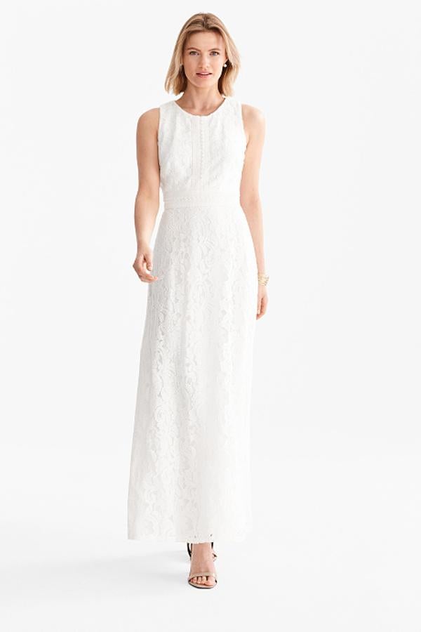 Vestido de novia recto de encaje floral (79,90 euros).