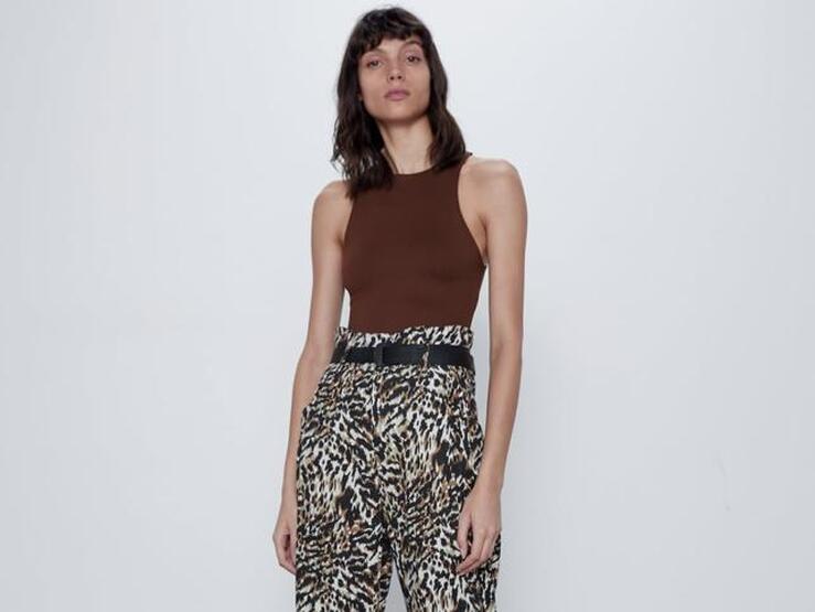 Fotos: Nueve pantalones estampados que, aunque no te lo creas, hacen tipazo