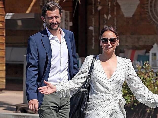 Chenoa y Miguel Sánchez Encinas aún no han tomado una decisión sobre su pospondrán o no la boda, aunque las intenciones de la cantante pasan por celebrarla.