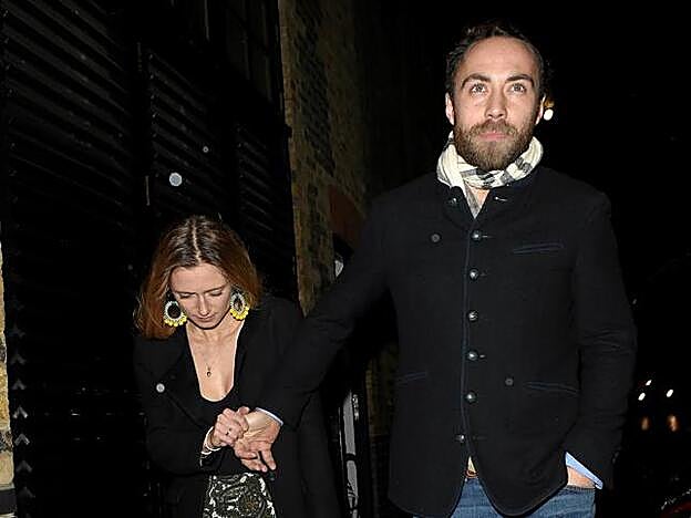 James Middleton y Alizee Thevente anunciaron hace unos días que celebrarían el enlace más adelante.