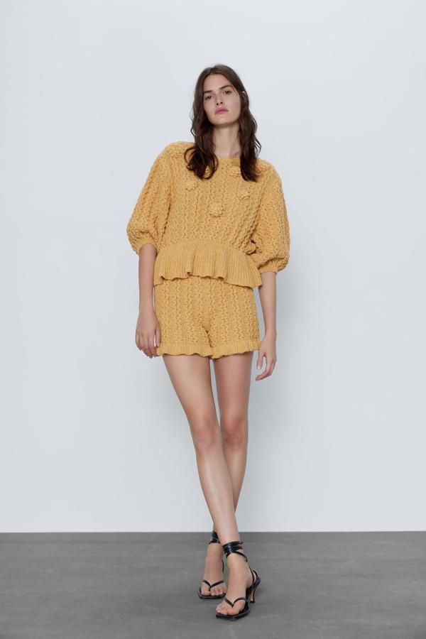 ¿Te atreves con el total look? Zara, (19,95 euros), tiene el modelo de punto perfecto.