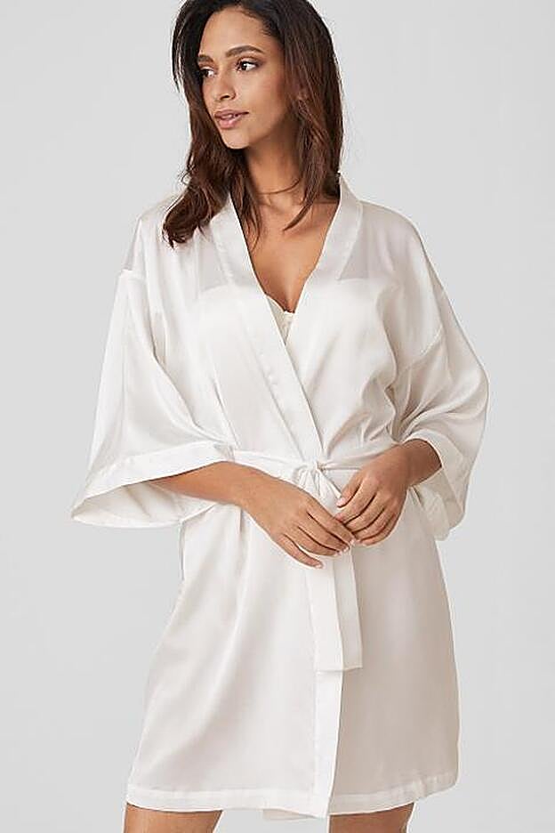 En blanco satinado, un clásico.