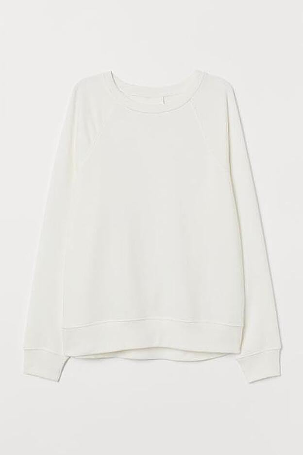 Sudadera básica blanca de H&M.