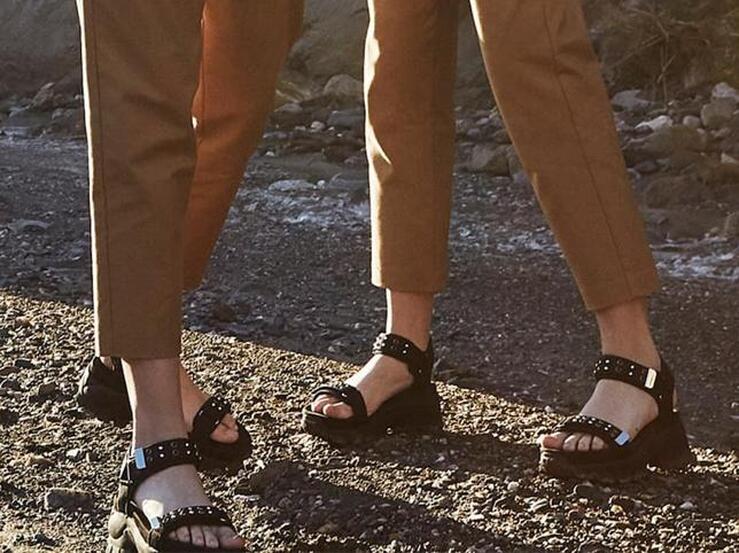 Fotos: Deportivas, con plataforma y hebillas, así son las atrevidas sandalias que se llevarán este verano