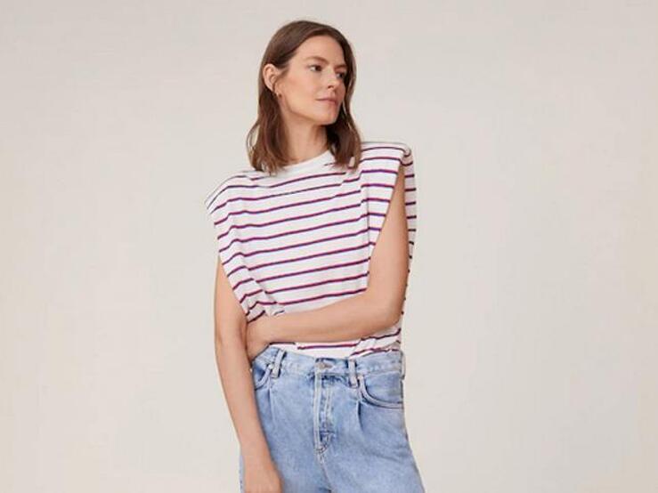 Fotos: Diez camisetas con hombreras imprescindibles para elevar cualquier look