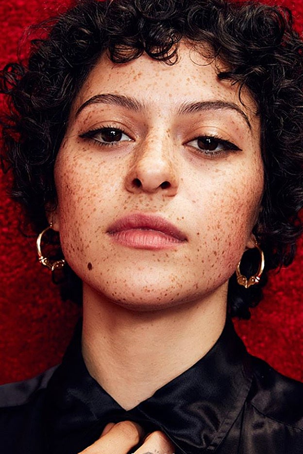 Alia Shawkat es la última mujer que se ha relacionado sentimentalmente con Brad Pitt.