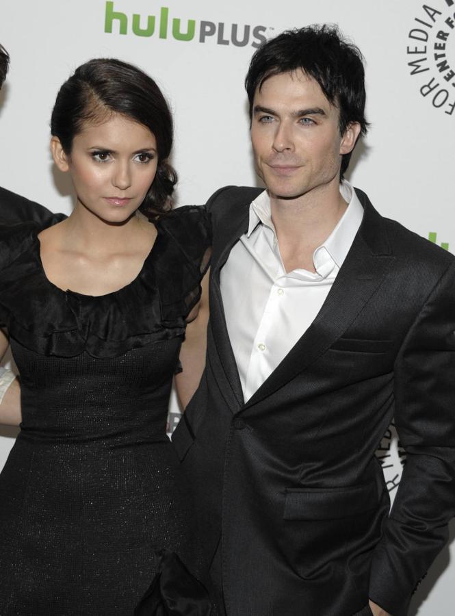 Nina Dobrev y Iam Somerhalder se conocieron en el rodaje de 'Crónicas vampiras' y surgió un amor que se extendió entre 2010 y 2013. Acabaron como buenos amigos.