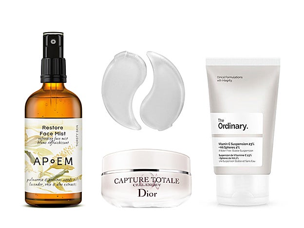 Restore Face Mist, de Apoem (29 €). Roselift Collagène Patch de payot (51 €). Contorno de ojos Capture Totale de Dior (98 €). Serum Vitamina C en suspensión 23 % + esferas de HA 2 % de The Ordinary (5,55 €).