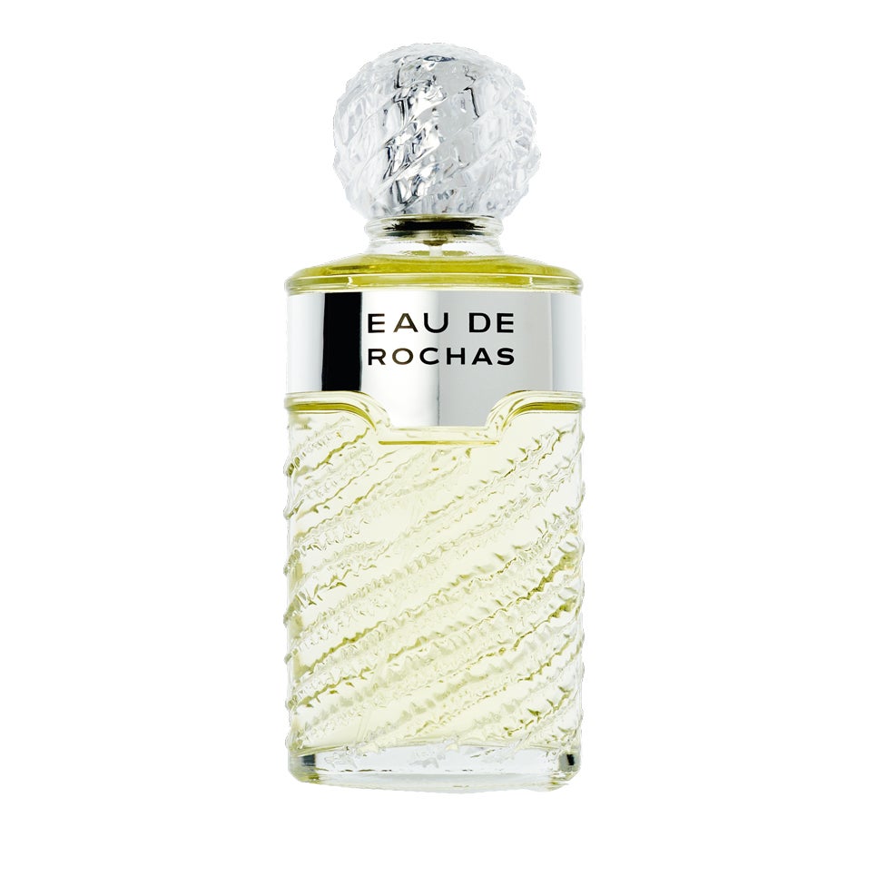 Un clásico de frescura cristalina con su nota de jazmín radiante: Eau de Rochas (79 €).
