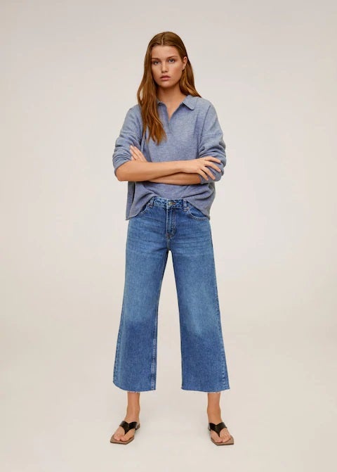 Los vaqueros culotte no podían faltar en esta selección. Combinan la comodidad de unas bermudas y la elegancia de unos pantalones palazzo. (20,79 euros). De Mango.