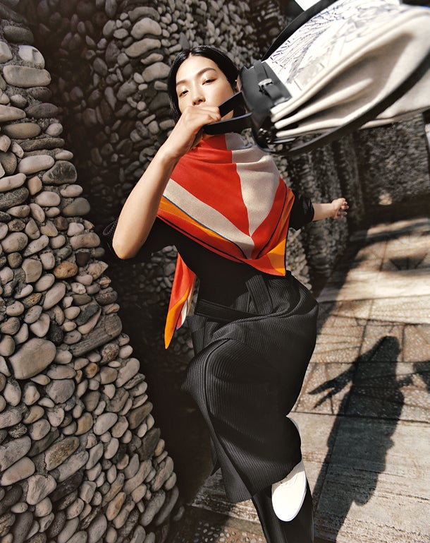 Pañuelo a modo de bandana XXL, de Hermès.