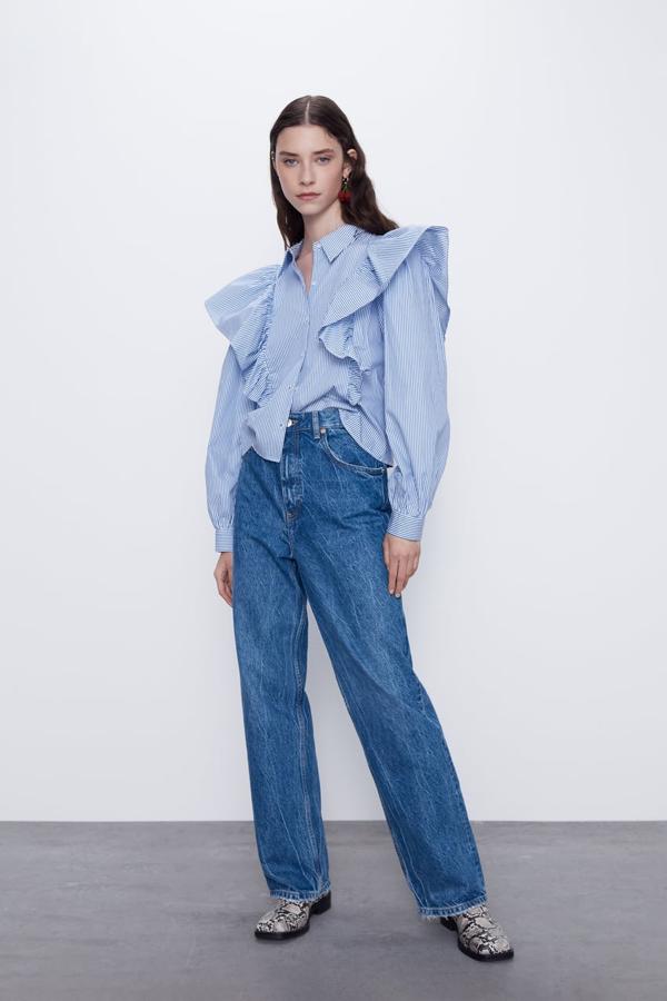 Azul y de rayas, de Zara (12,99 euros).