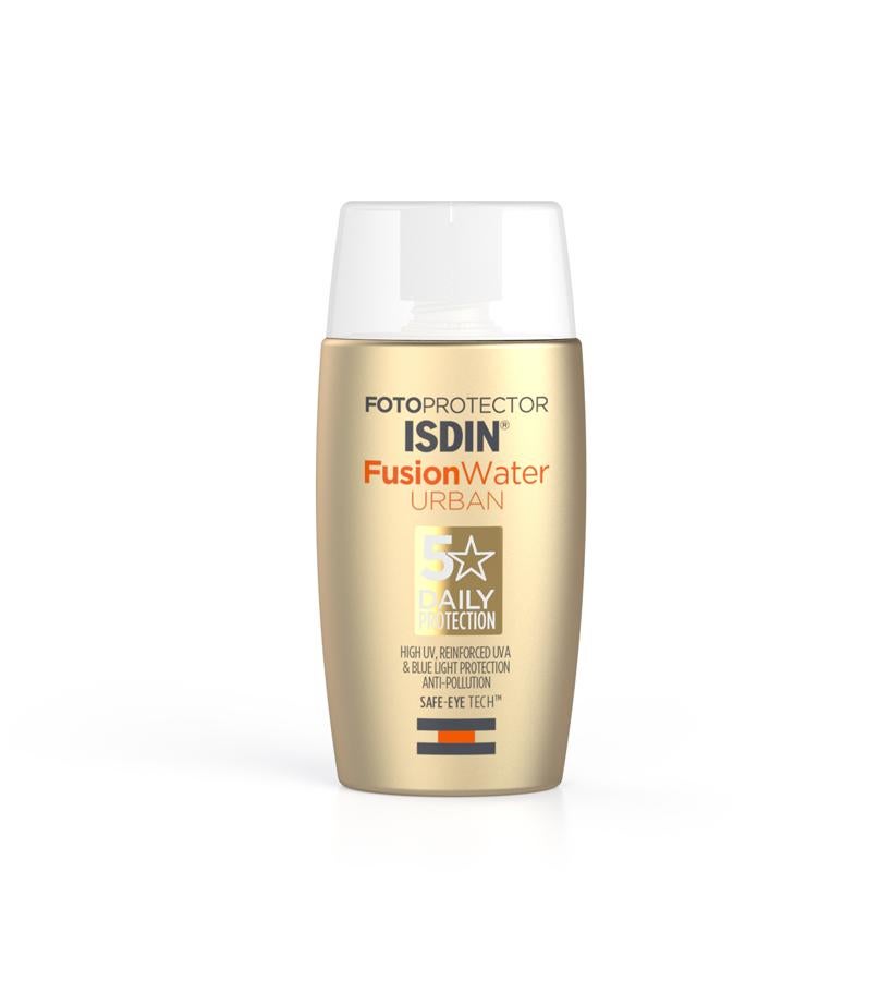 De fase acuosa y textura ultraligera, su formulación tiene una acción antipolución y protección reforzada UVA y luz azul. Previene los signos visibles del fotoenvejecimiento y proporciona luminosidad y un aspecto saludable.  Fusion Water URBAN de Isdin  (24,95 €).