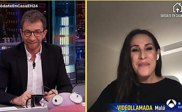 Malú durante la videollamada con Pablo Motos en la que reveló el sexo del bebé.