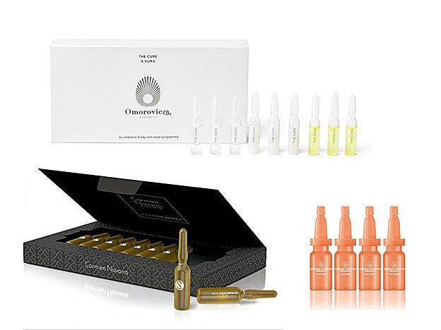 Programa intensivo The Cure de Omorovicza (240 €). Ampollas de Soja de Carmene Navarro (105 €). Pure C Essence Vitamina C+ de Germaine de Capuccini (52,30 €).