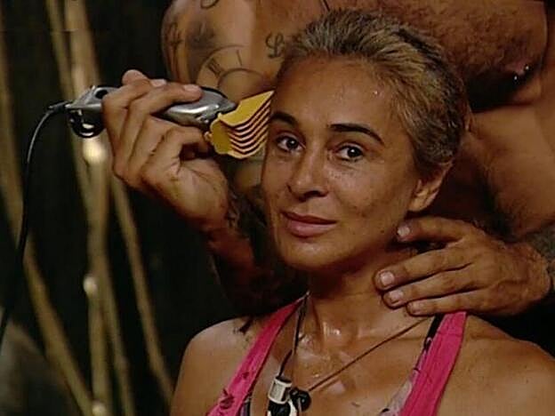 Galería. Este es el resultado final de la nueva imagen de Ana María. Pincha sobre la foto para ver los famosos que entraron en esta edición de 'Supervivientes 2020'.