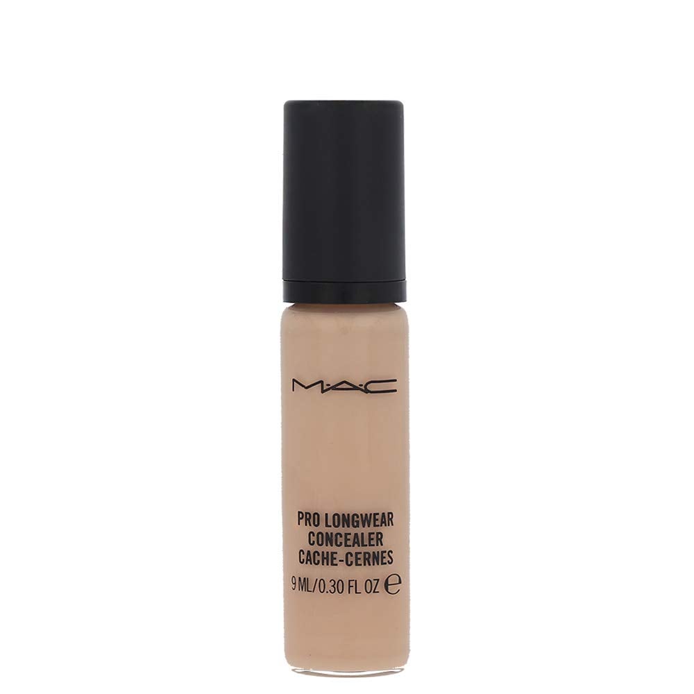 Otro corrector ideal para combatir el calor es el  Pro Longwear Concealer de MAC  (36,90 euros). Cobertura media y fluida muy fácil de aplicar.