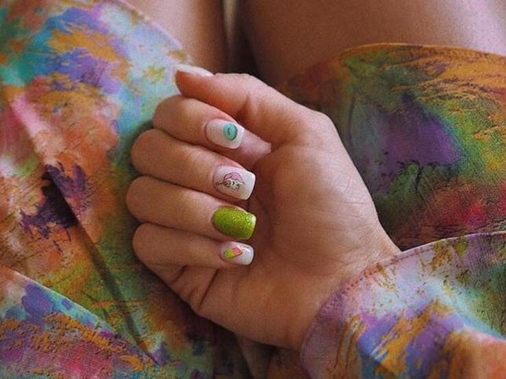 Fotos: Flores, francesas y con mucho color, así son las manicuras de las influencers