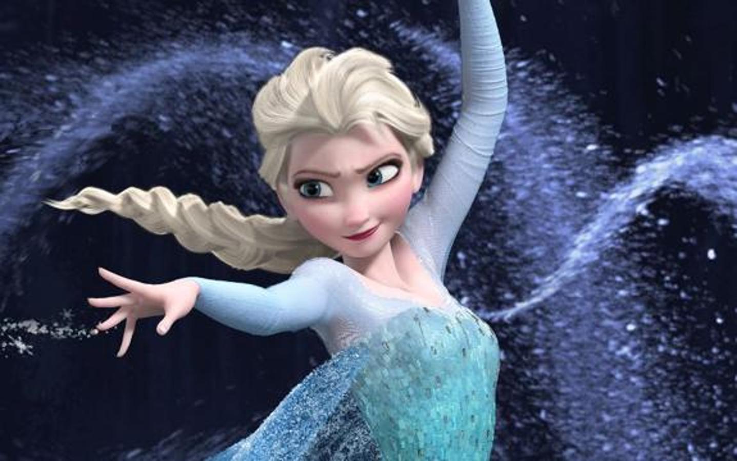 Elsa, la reina de Arendelle en 'Frozen', vive carcomida por la necesidad de esconder quién es... Hasta que decide que ya está bien de negarse a sí misma y se suelta (literalmente) el pelo mientras canta 'Leti it go'. Pero, ¿era todo esto una alegoría sobre el sufrimiento de los gays en el armario? Llegó a haber una petición en Change.org para que 'Frozen II' incluyera una novia para Elsa. No sucedió, pero su majestad se convirtió en un icono LGTBI+.