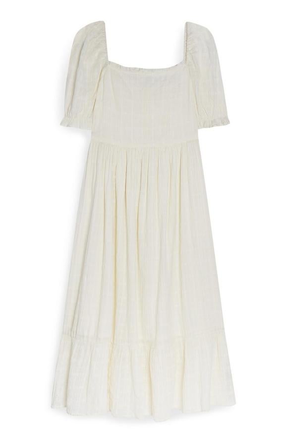 Vestido en tejido de gasa con escote cuadrado, de Primark (22 euros).