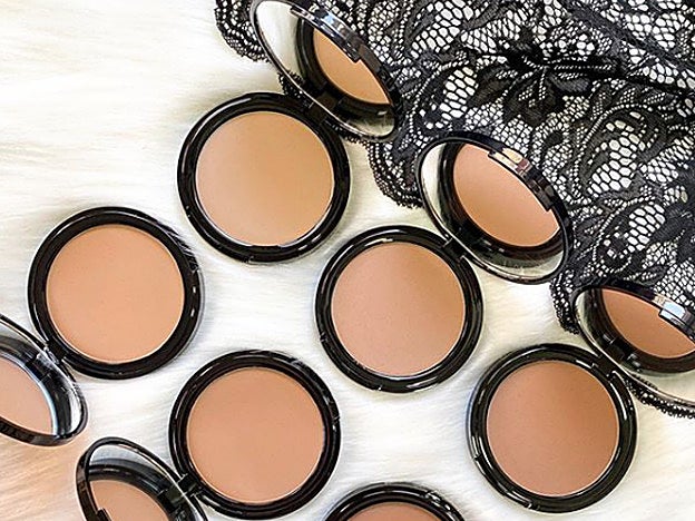 La elección del tono correcto del bronzer es el primer paso para un efecto buena cara impecable.