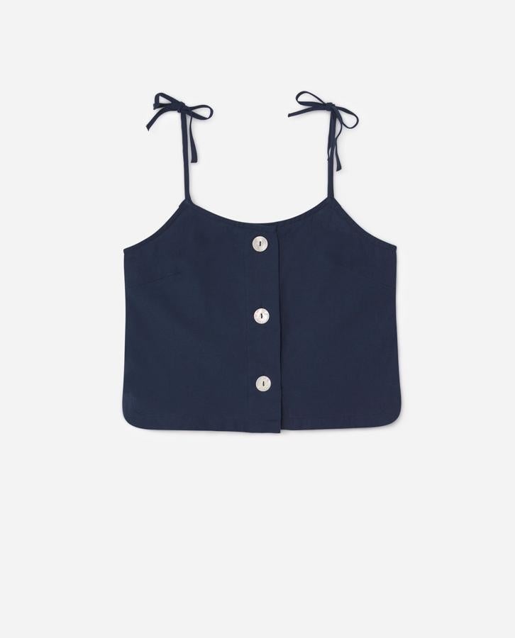 Top azul marino con botones de Lefties, (4,99 euros).