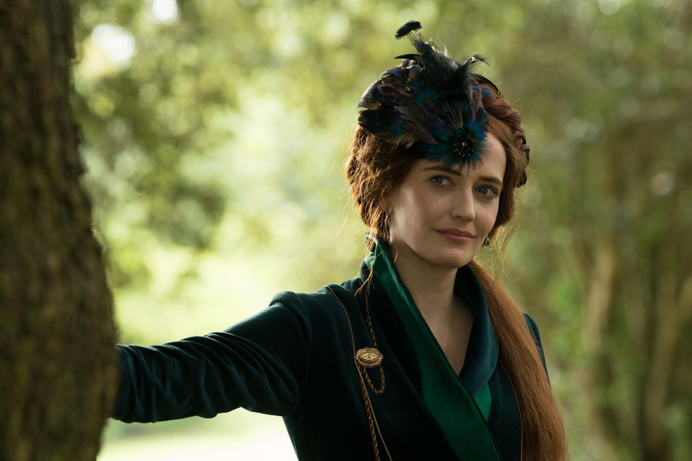 Eva Green es una adivina intrigante en 'Las luminarias' (HBO, 22 de junio), una serie de época ambientada en la Nueva Zelanda decimonónica y basada en la premiadísima novela de Eleanor Catton. Paisajes maravillosos, vestuario de ensueño y personajes femeninos complejos con romances prohibidos.