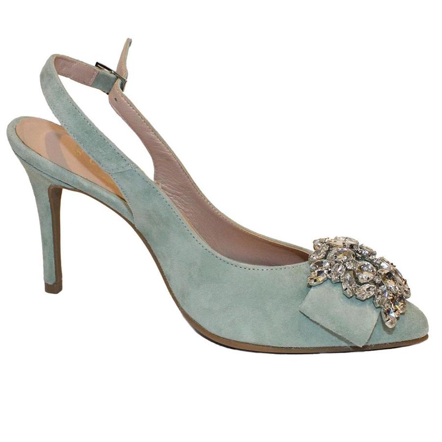 Salones destalonados en color aguamarina pastel con aplique de brillanes en la punta, de Scandal54.