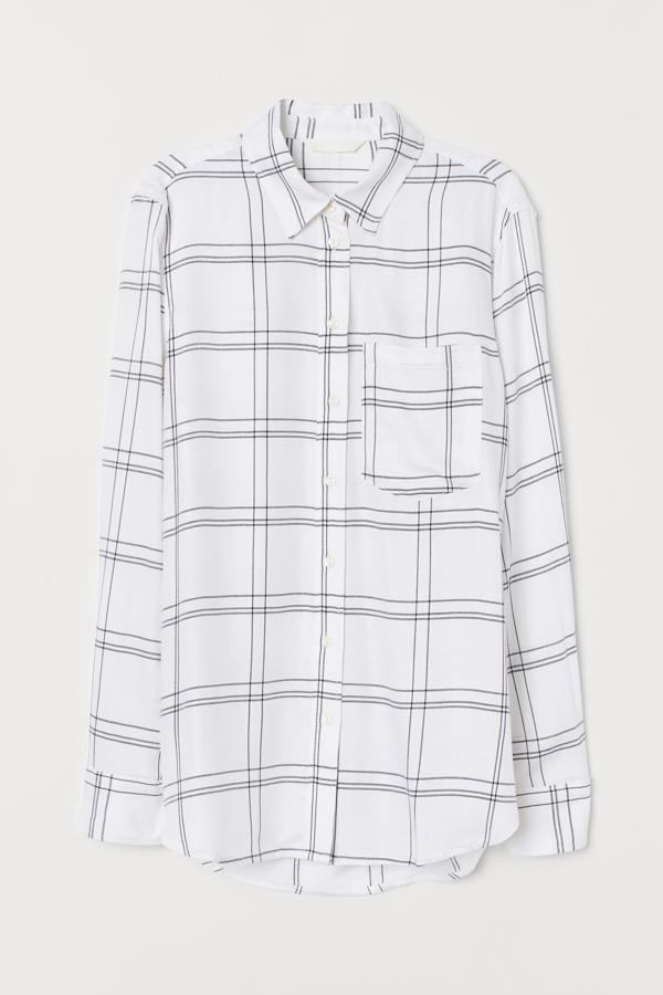 Camisa estampada de cuadros, de H&M (19,99 €).
