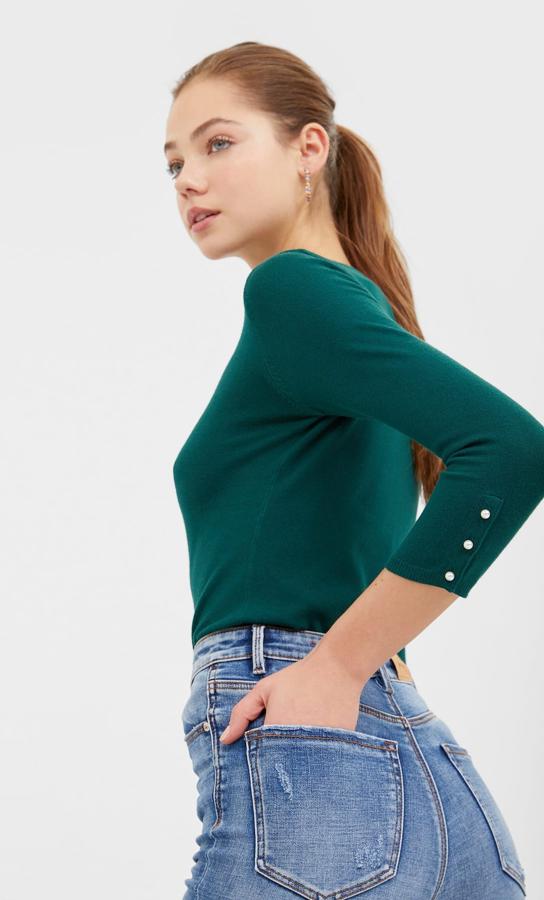 Todas tenemos un pantalón vaquero que nos saca de mil apuros. Este podría convertirse en la próxima pieza comodín de tu armario. Si estás buscando un jean básico fit estrecho, ficha este que vale solo 7,99 euros.