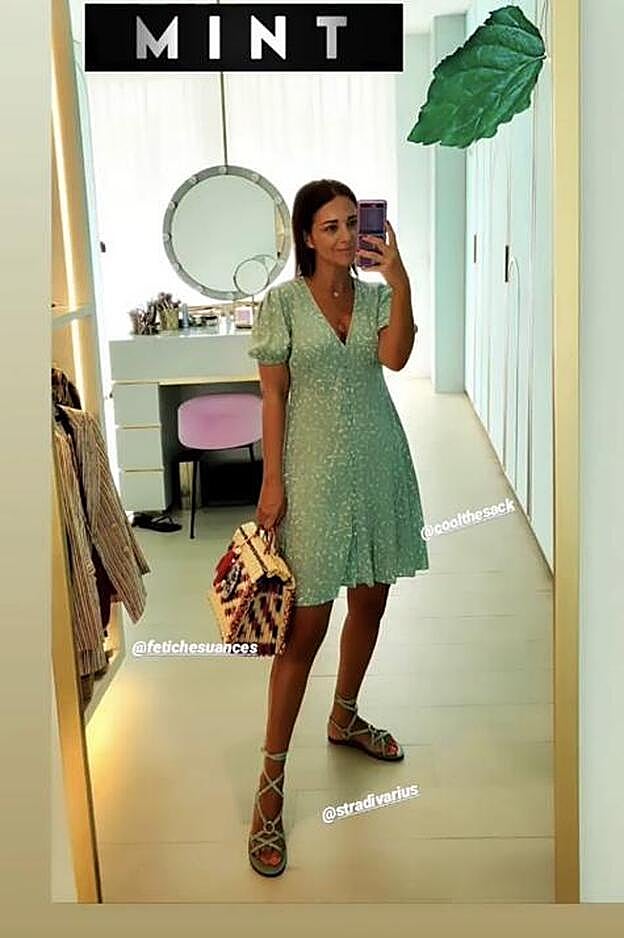 El último look de Paula Echevarría en Instagram con vestido de Cool The Shack, bolso de Fetiche Suances y sandalias de Stradivarius.