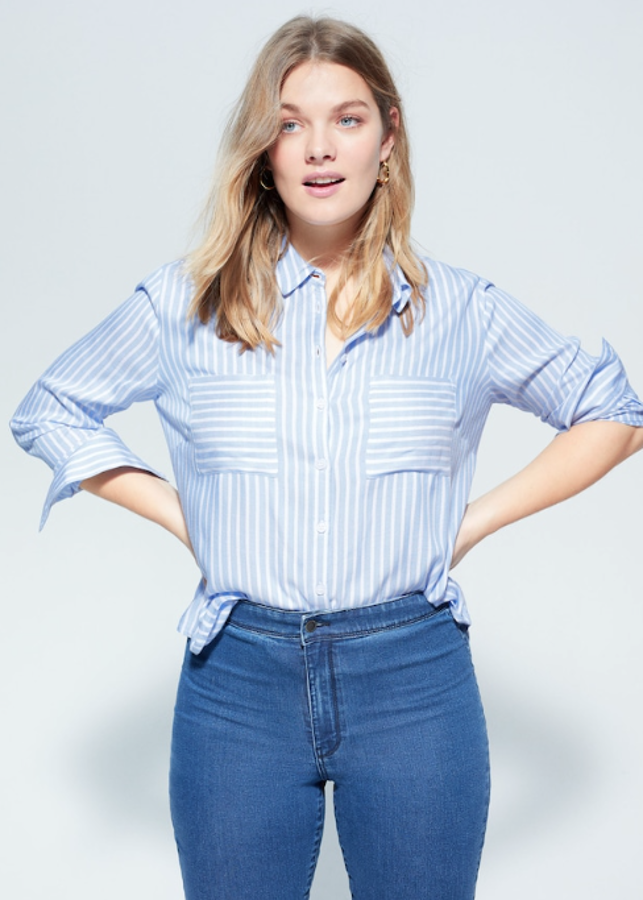 Otra prenda básica que va a estar muchísimos años en tu armario. Está confeccionada en un tejido fluido, lleva dos bolsillos en la parte delantera y pasa de 29,99 euros a 19,99 euros.