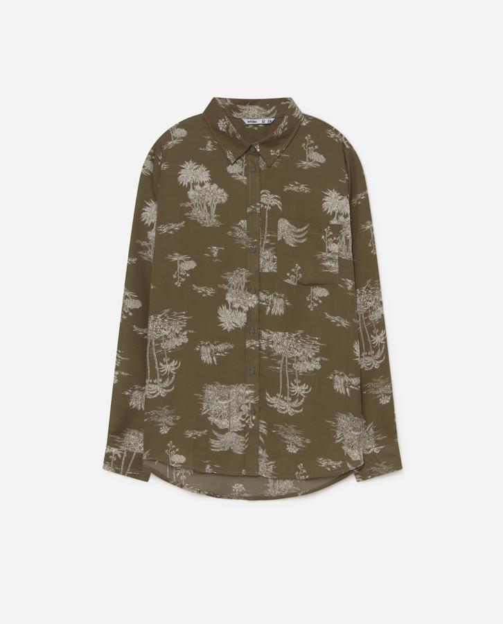 Camisa de palmeras en verde oscuro, (3,99 euros).
