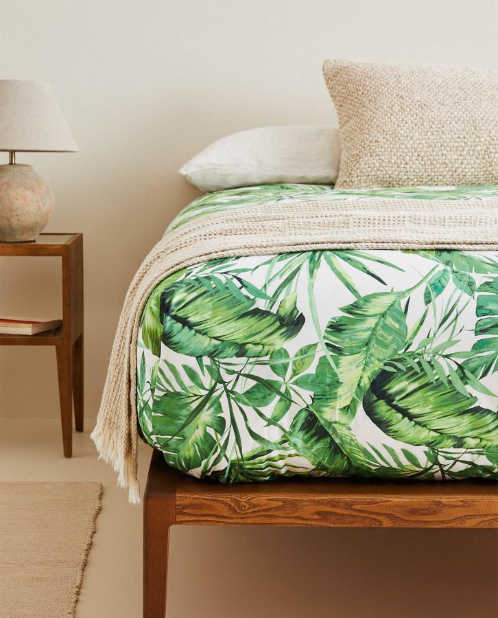 Envuelta en un estampado selvático seguro que duermes muchísimo mejor. Desde 29,99 euros.