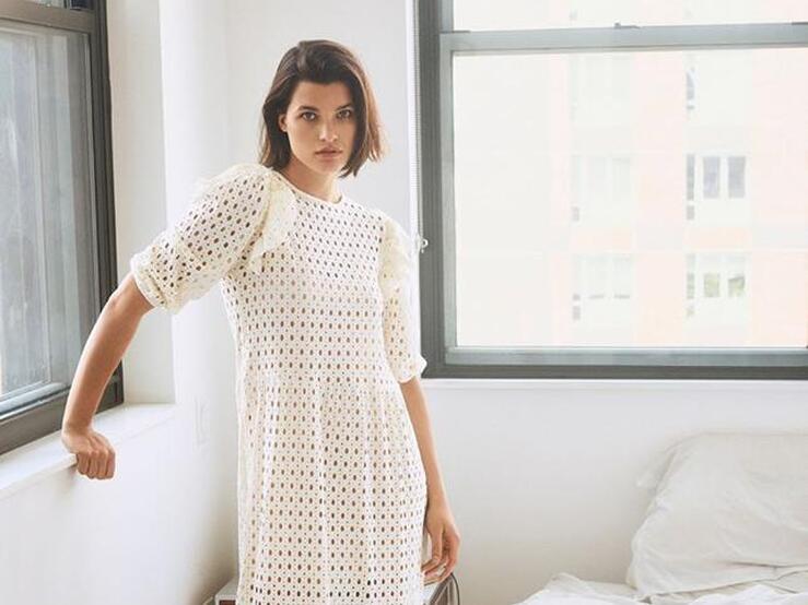 Fotos: Los 13 vestidos blancos más bonitos y baratos que nos vamos a comprar en las rebajas del verano 2020