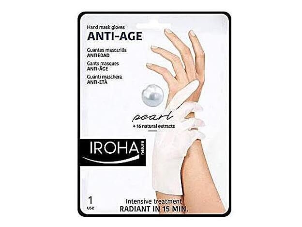 Guantes mascarilla antiedad de Iroha Nature.