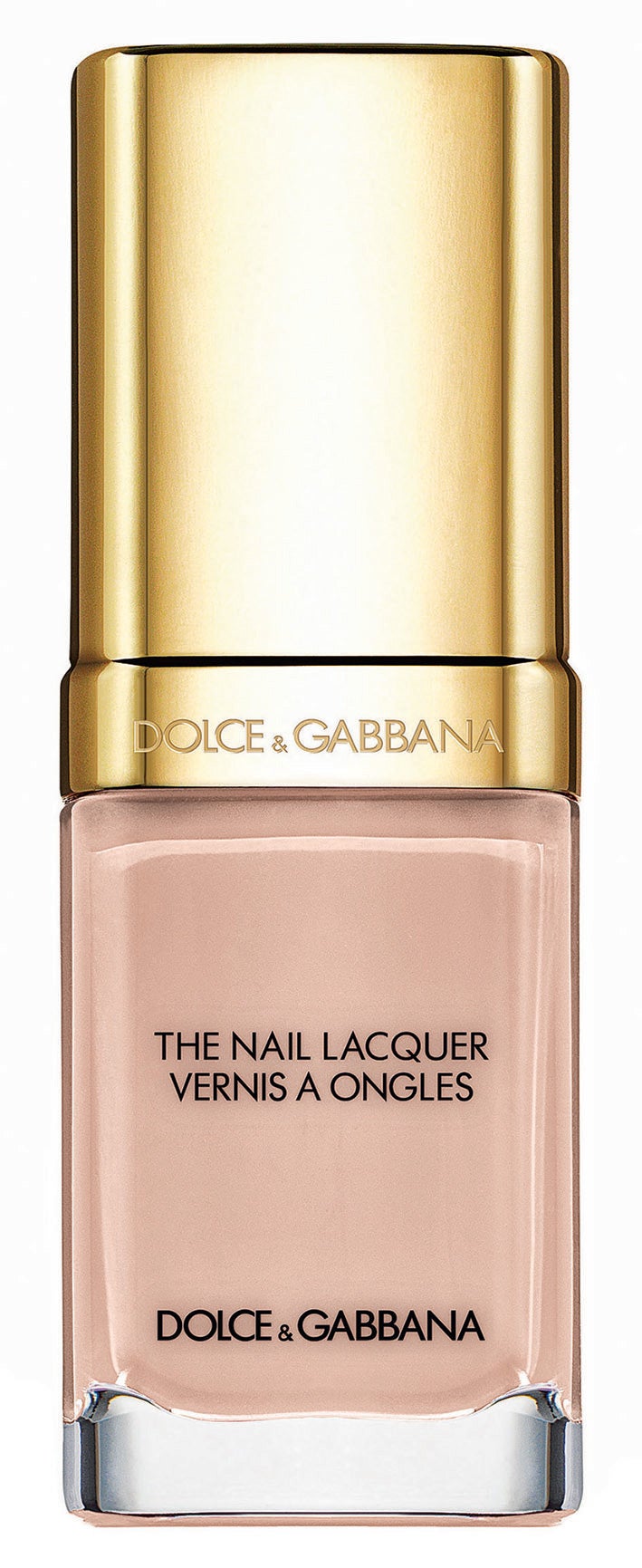 La frescura se impone a todos los niveles: en los pómulos, en la mirada y hasta en las manos. El punto de glamour se alcanza con dos claves: un eyeliner que elonga una mirada felina y unas cejas marcadas. The Nail Lacquer Pure Nude 103 (24,5 €), de Dolce & Gabbana Beauty.