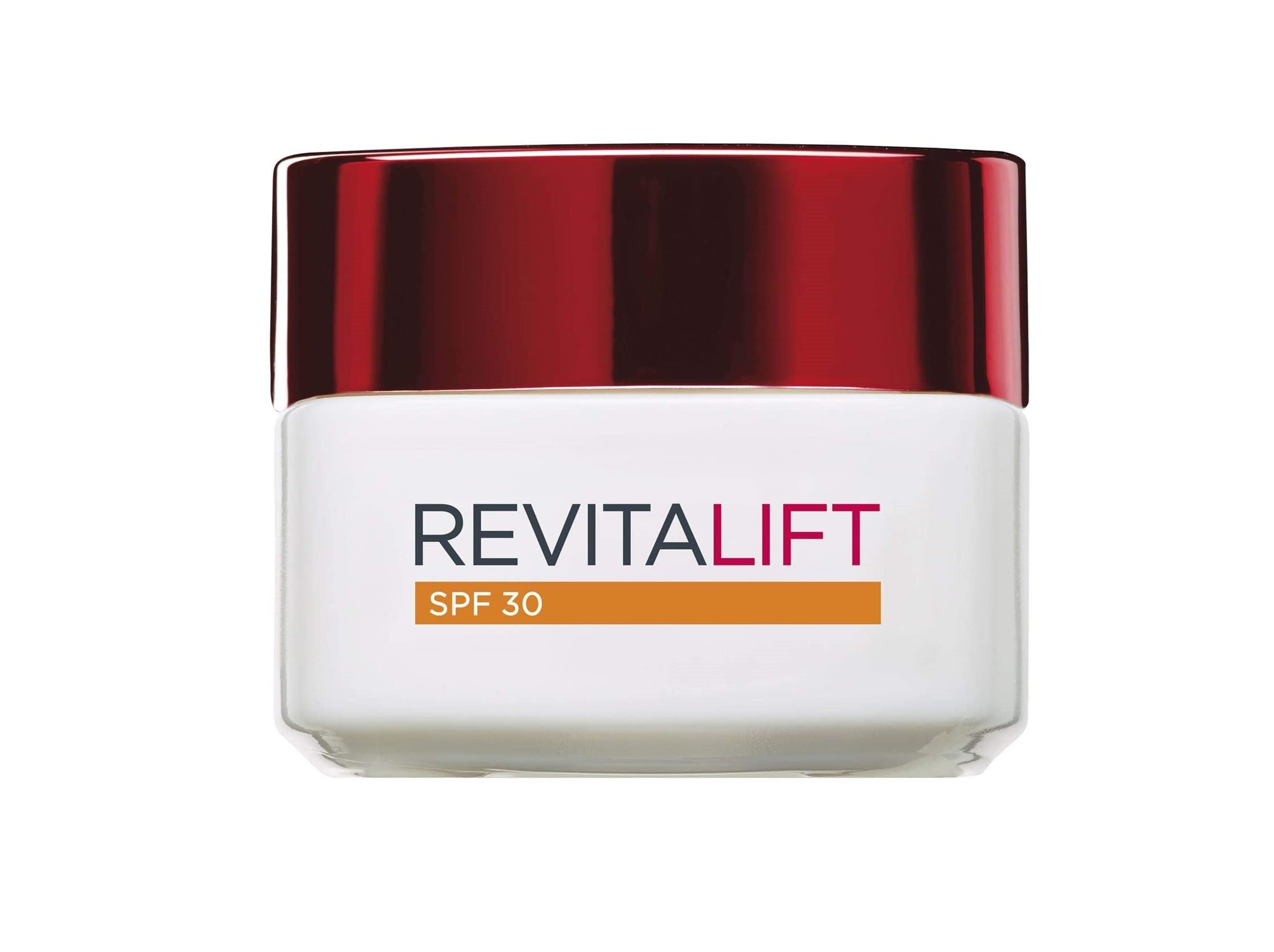 Una crema de lujo a precio low cost que va a dejar tu piel perfecta es la Revitalift de L'Oréal con retinol y SPF 30 que previene de las arrugas producidas por el sol. Su rápida absorción tonifica, hidrata y unifica el color del rostro.  (8,50 euros) .