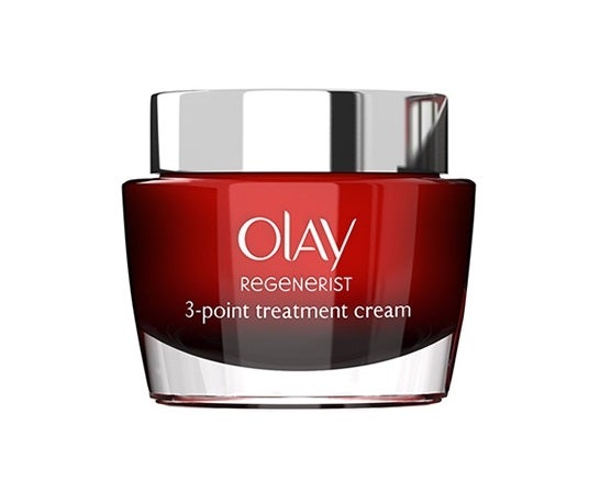 La Olay Regenerist está indicada para reafirmar las pieles maduras que han perdido la expresión y la flexibilidad de la piel. Alisa el rostro, lo suaviza y lo revitaliza al instante.  (20,25 euros) .