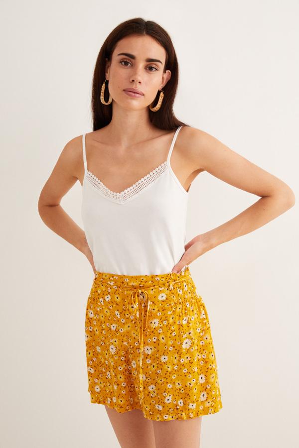 Bermudas de algodón, de Women'secret (10,99 €).