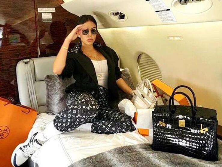 Fotos: Un bolso de 50.000 euros y los otros caprichos de lujo de los que Georgina Rodríguez presume en Instagram