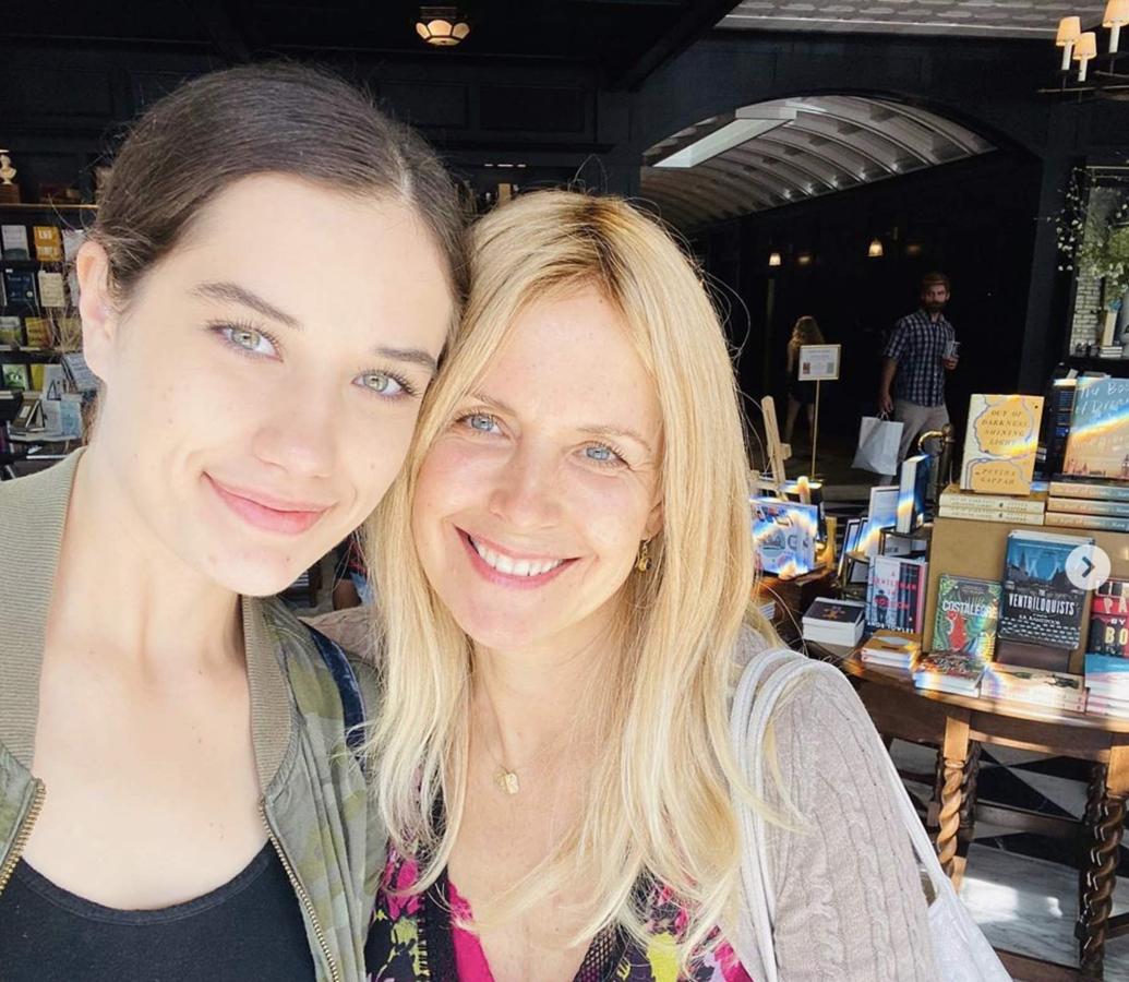 Con su hija Ella, hace apenas unaa semanas. La joven, de 20 años,  le acaba de dedicar un sentido y emocionante homenaje en su cuenta de Instagram .