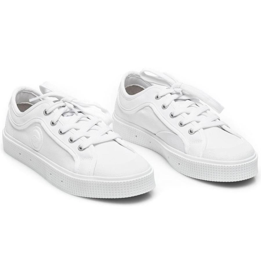 De lona y puntera redonda, de Sanjo (65,50 euros).