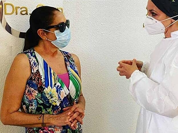 Isabel en la imagen en la que queda evidenciada su pérdida de peso.