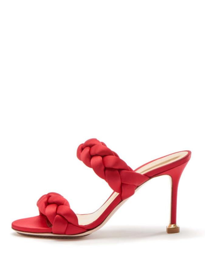 En color coral y tiras trenzadas, de Luis Onofre (273 euros).